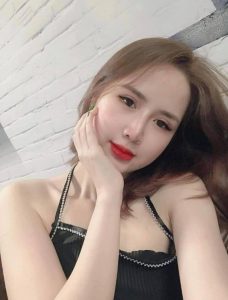 Máy bay bà già Hà Nội - Bích Trâm tiền không quan trọng