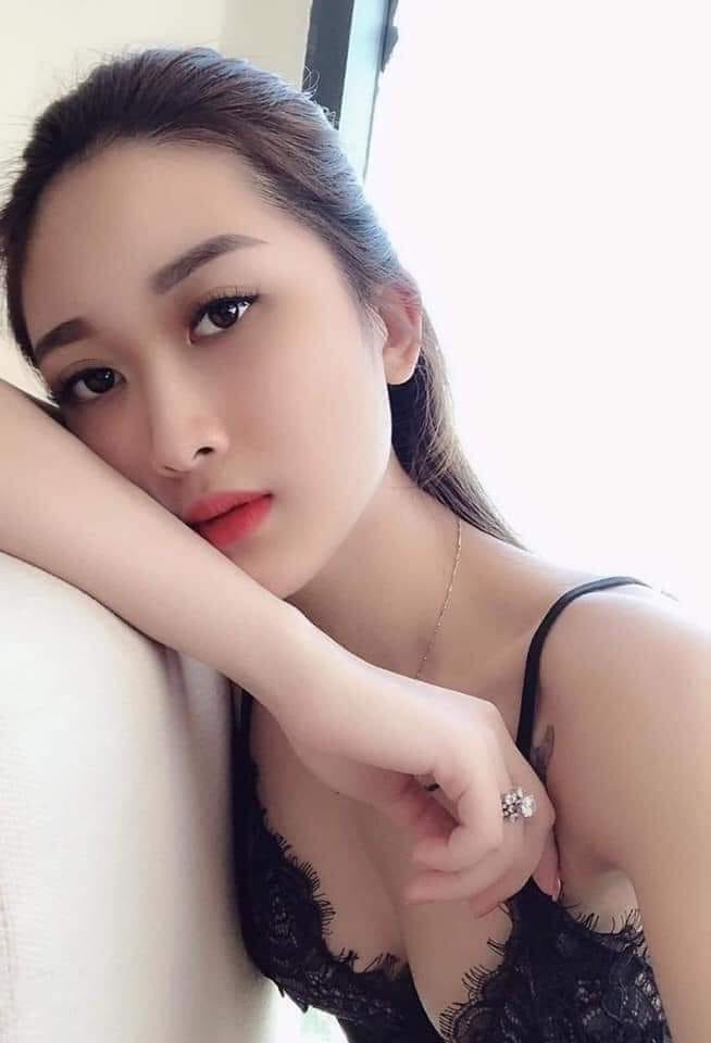 Máy bay bà già Cần Thơ - Thanh Tuyền tiền ko quan trọng
